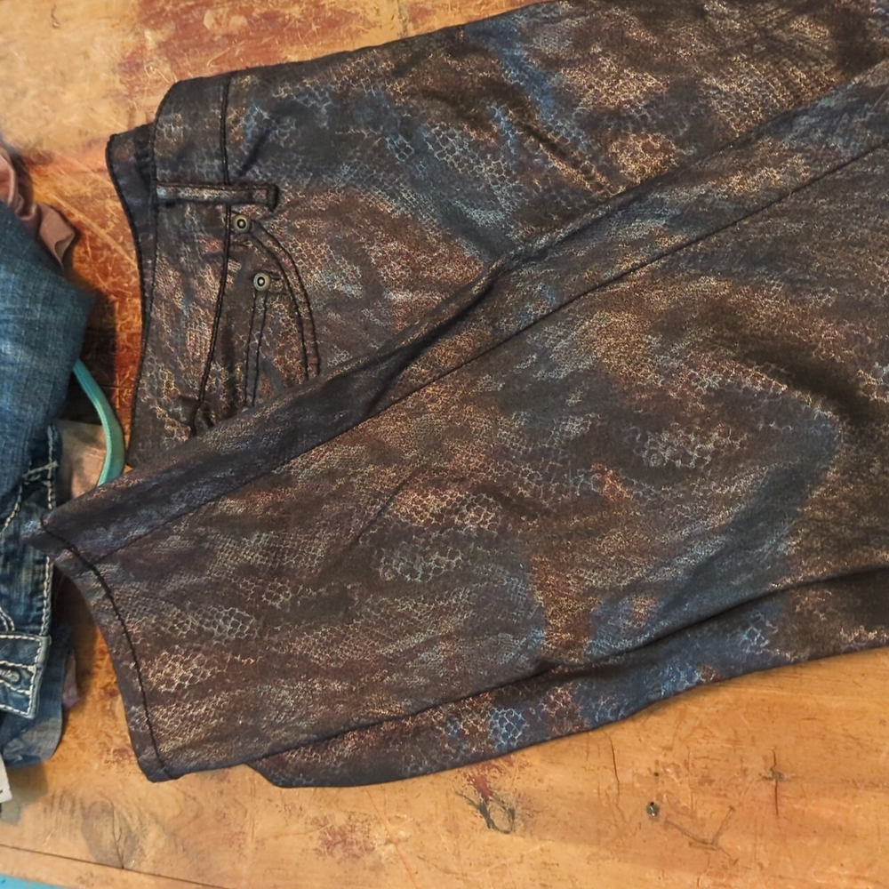 Black pattern jeans